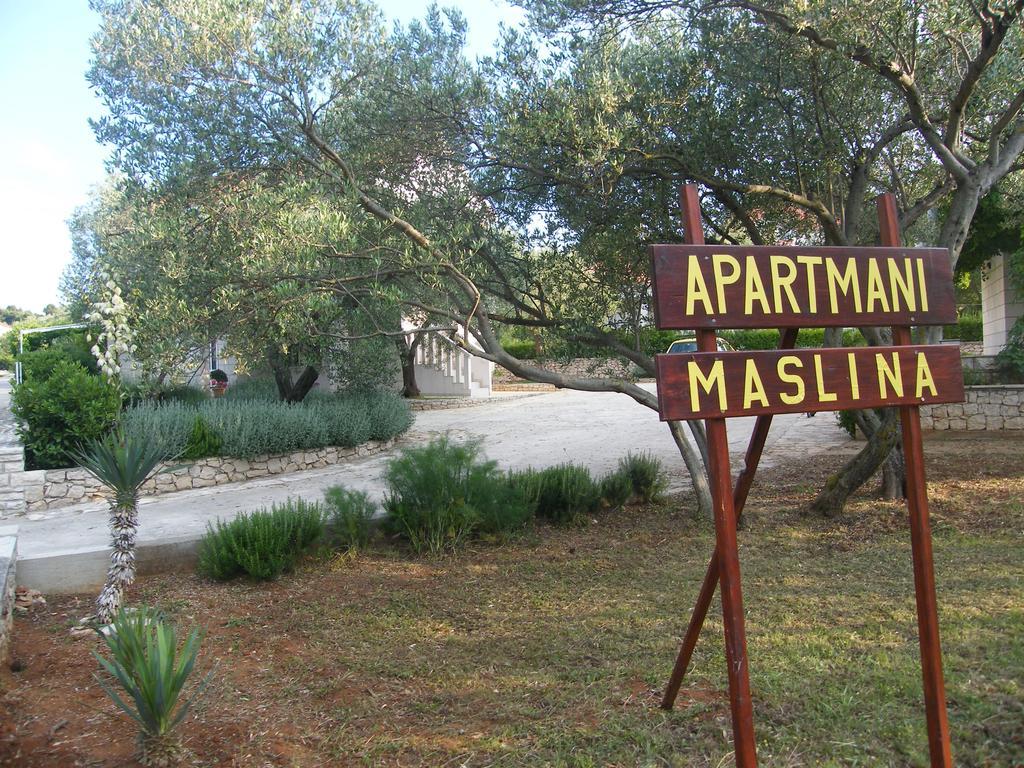 Apartments Maslina Lumbarda Eksteriør bilde